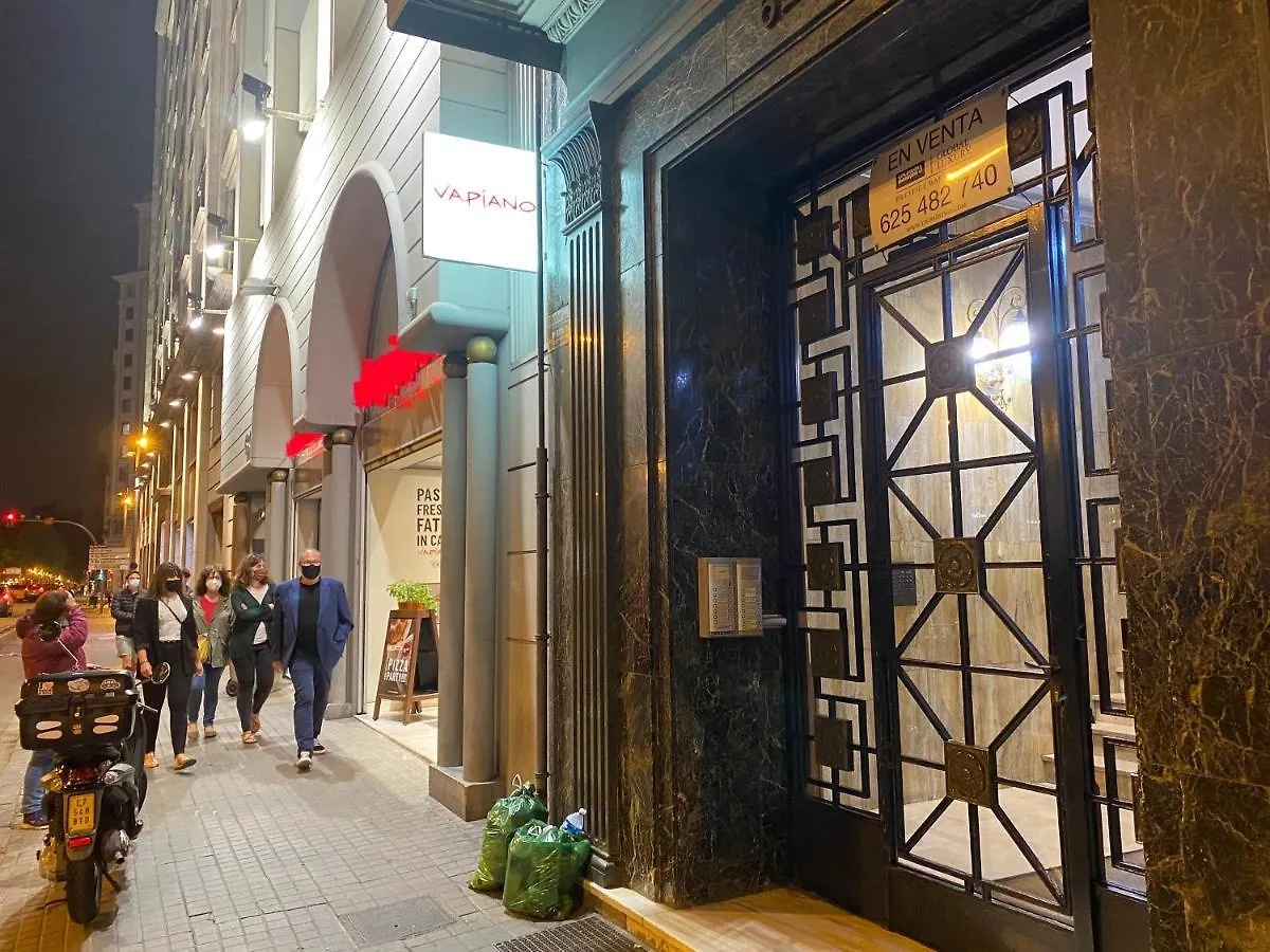Hostal Granvia 628 Барселона 0*,