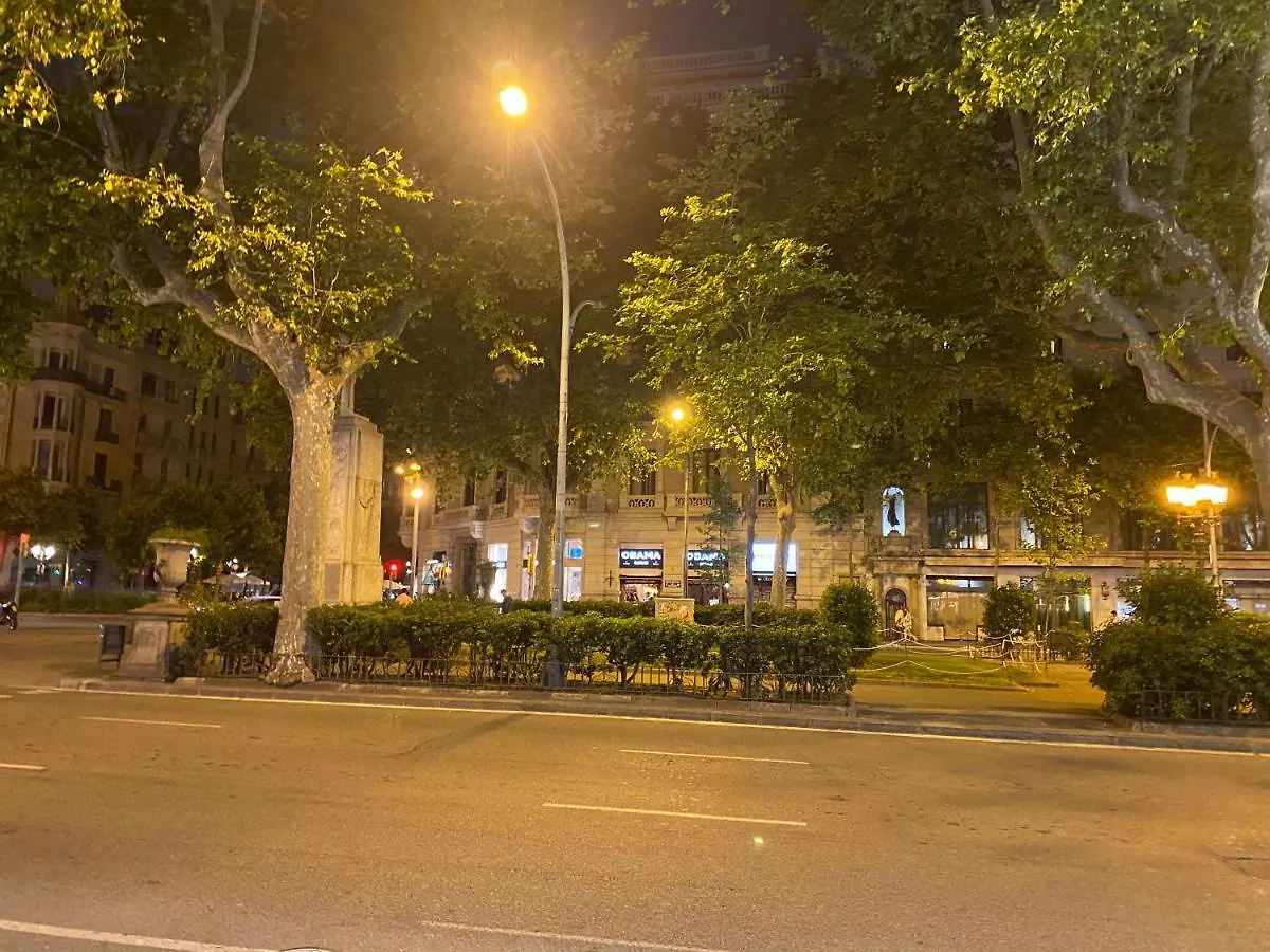 Hostal Granvia 628 Барселона Хостел