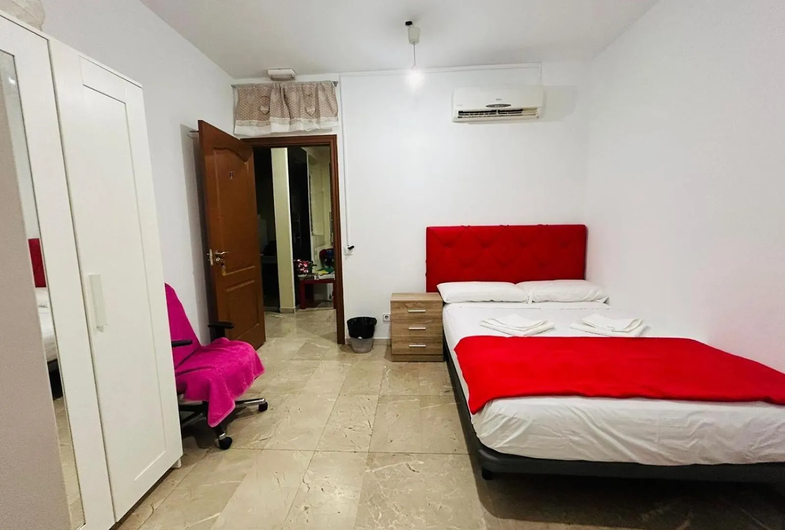 Хостел Hostal Granvia 628 Барселона